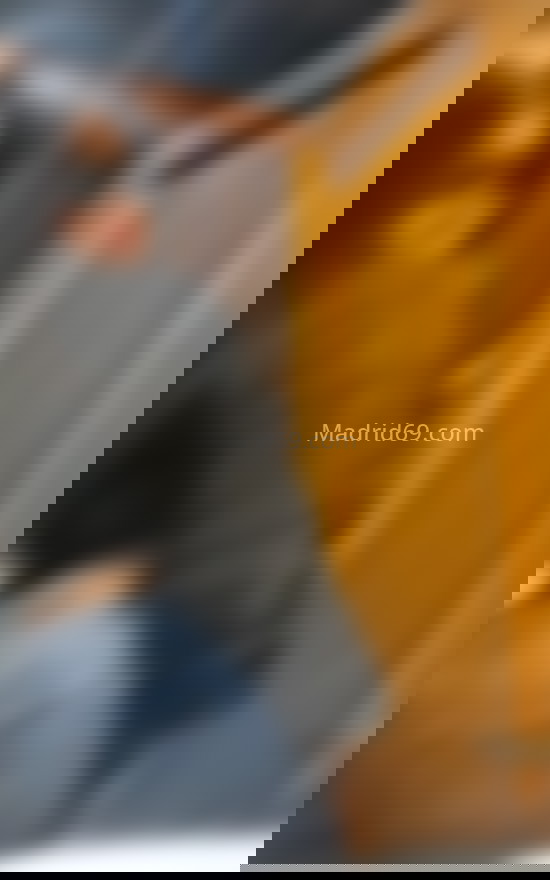 Una jovencita poderosa de pies a cabeza. 614714977. Citas en MADRID, MADRID. www.madrid69.com.