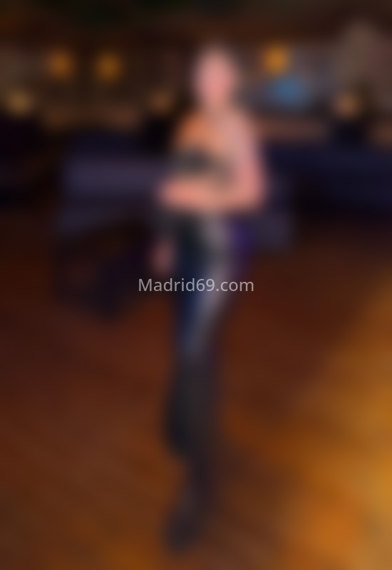 Andrea, colombiana 21 años. 642211952. Citas en MADRID, MADRID. www.madrid69.com.
