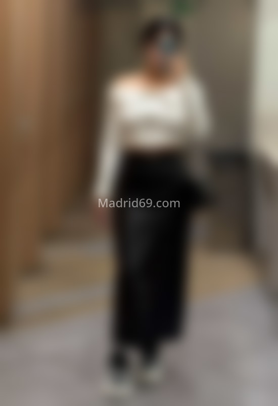 Andrea, colombiana 21 años. 642211952. Citas en MADRID, MADRID. www.madrid69.com.
