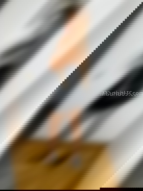 Roxana, joven muy risueña. 607246327. Citas en MADRID, MADRID. www.madrid69.com.