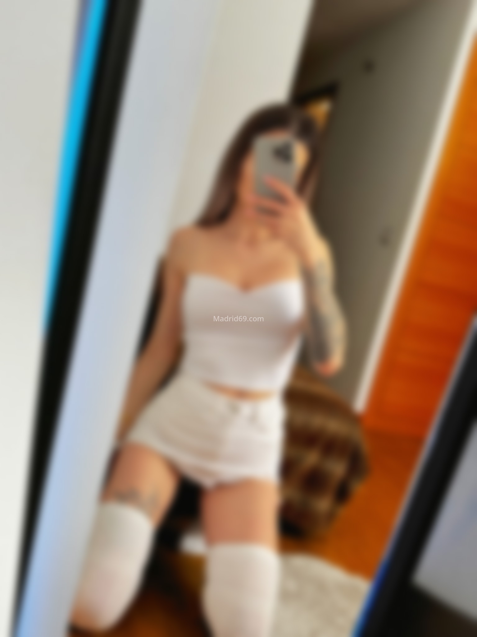 Laura, señorita italiana de 27 años . 602510823. Citas en MADRID, MADRID. www.madrid69.com.