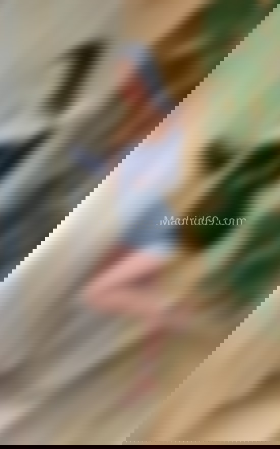 Mía, colombiana 22 años. 664874220. Citas en MADRID, MADRID. www.madrid69.com.