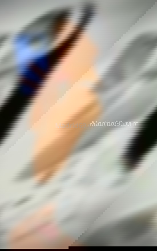 Mía, elegante y risueña jovencita. 604127868. Citas en MADRID, MADRID. www.madrid69.com.