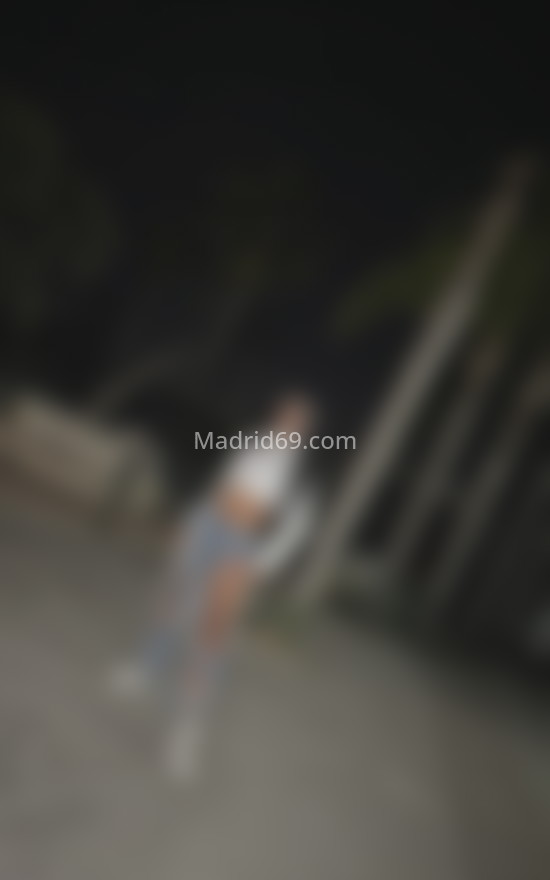 Zendaya, fiestera. 610833469. Citas en MADRID, MADRID. www.madrid69.com.