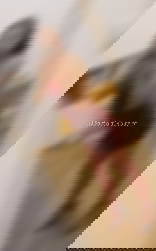 Laura, joven morena latina . 642641450. Citas en MADRID, MADRID. www.madrid69.com.