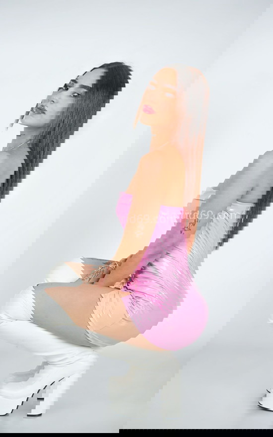 Sussi, joven latina dulce y delgada. 613312097. Citas en MADRID, MADRID. www.madrid69.com.