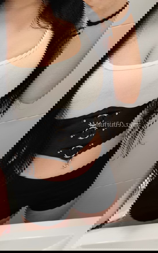 Lucia, española de 25 años . 647605379. Citas en MADRID, MADRID. www.madrid69.com.