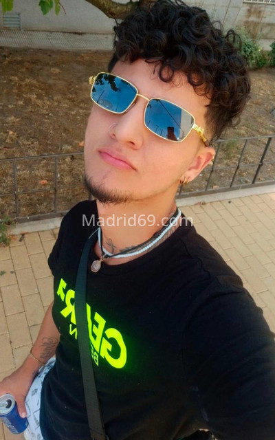 Andy, joven colombiano. 678532891. Citas en MADRID, MADRID. www.madrid69.com.