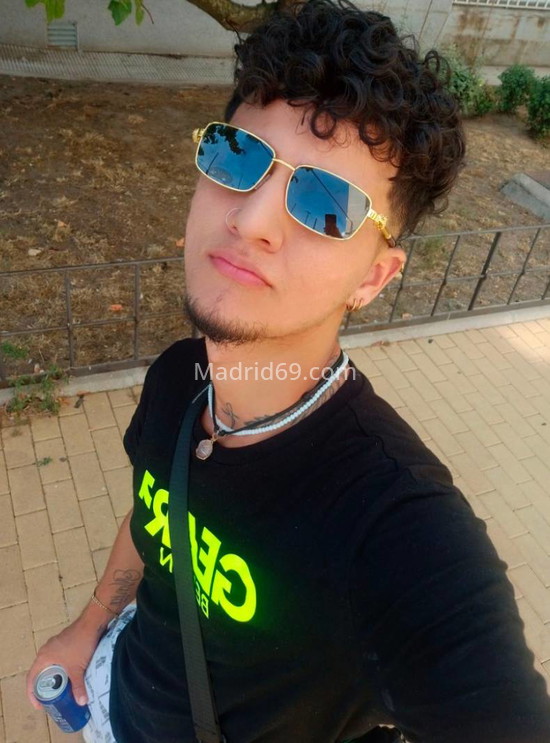 Andy, joven colombiano. 678532891. Citas en MADRID, MADRID. www.madrid69.com.