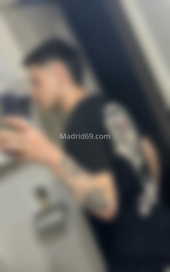 Dave, chico latino descomplicado. 664456169. Citas en MADRID, MADRID. www.madrid69.com.