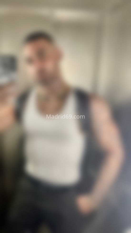 Alejandro, chico cubano . 685064662. Citas en MADRID, MADRID. www.madrid69.com.