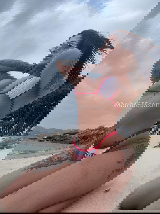 Valentina, guapa trans colombiana . 672897430. Citas en MADRID, MADRID. www.madrid69.com.