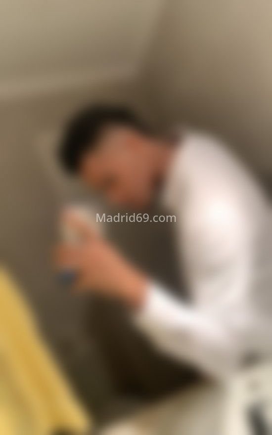 David, caribeño de piel morena . 626021185. Citas en MADRID, MADRID. www.madrid69.com.