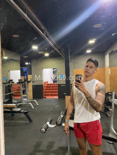 Mateo, joven latino. 689773392. Citas en MADRID, MADRID. www.madrid69.com.