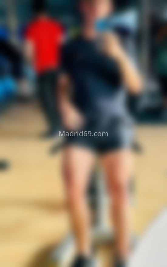 Mikel, joven colombiano. 617404481. Citas en MADRID, MADRID. www.madrid69.com.