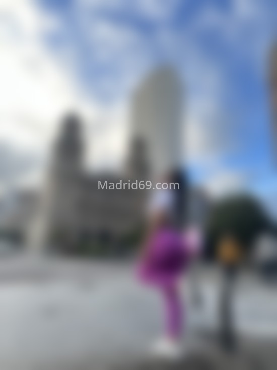 Cloe, joven latina. 634236665. Citas en MADRID, MADRID. www.madrid69.com.