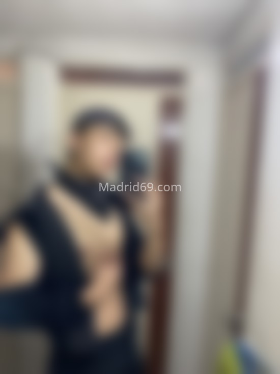 Cris, latino 19 años . 643176930. Citas en MADRID, MADRID. www.madrid69.com.