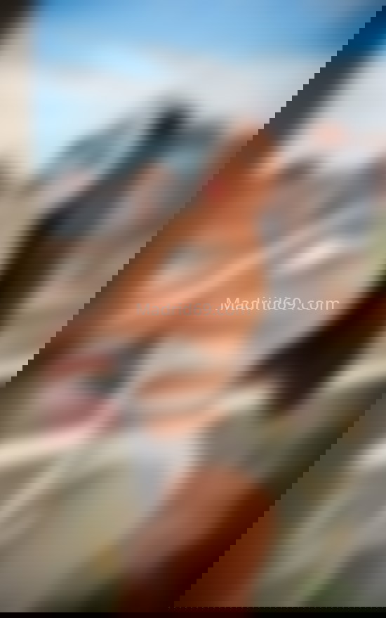 Esmeralda, joven estudiante  . 637533069. Citas en MADRID, MADRID. www.madrid69.com.