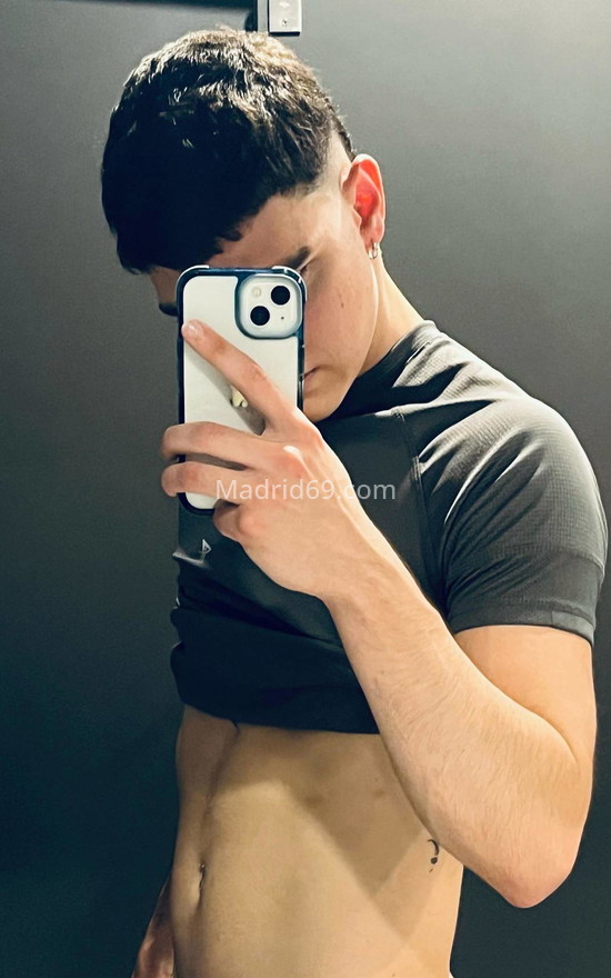 Sebas, latino simpático y divertido . 624931290. Citas en MADRID, MADRID. www.madrid69.com.