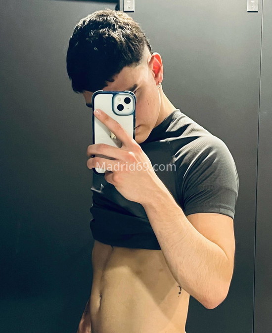 Sebas, latino simpático y divertido . 624931290. Citas en MADRID, MADRID. www.madrid69.com.