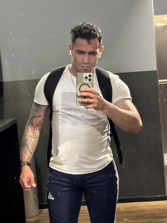 Nikolas, colombiano fiestero. 617931445. Citas en MADRID, MADRID. www.madrid69.com.