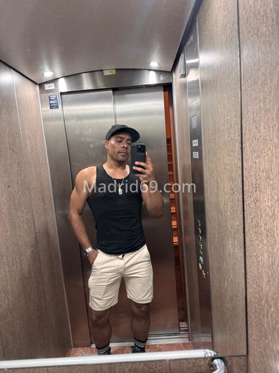 Aron, venezolano. 677357049. Citas en MADRID, MADRID. www.madrid69.com.