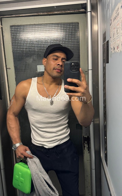 Aron, venezolano. 677357049. Citas en MADRID, MADRID. www.madrid69.com.